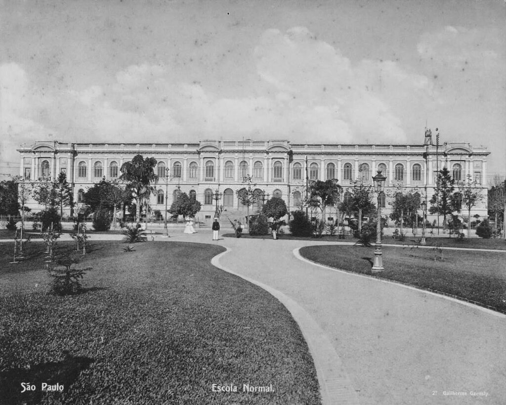Figura 02: Escola Normal Caetano de Campos 1905/1910. Fonte: Guilherme Gaensly via Assembleia Legislativa do Estado de São Paulo.